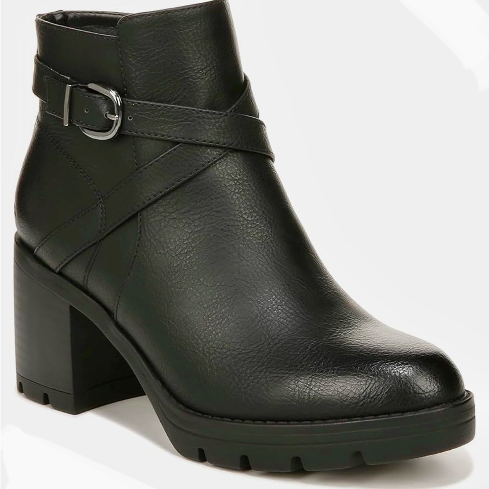 Naturalizer Women's Madalynn Buckle Water Repellent Ankle Boots